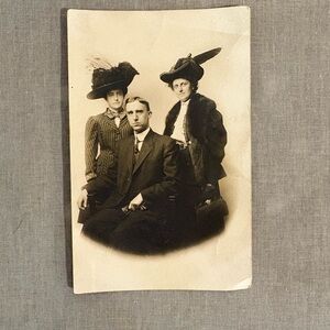 Vintage 1930s Toledo Ohio Postcard Rare Linen Era Candid Social History Portrait